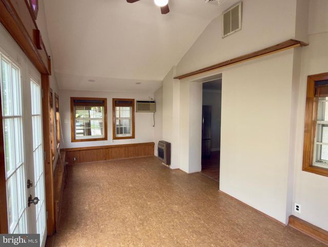 422 W 6TH AVE, Conshohocken, PA 19428