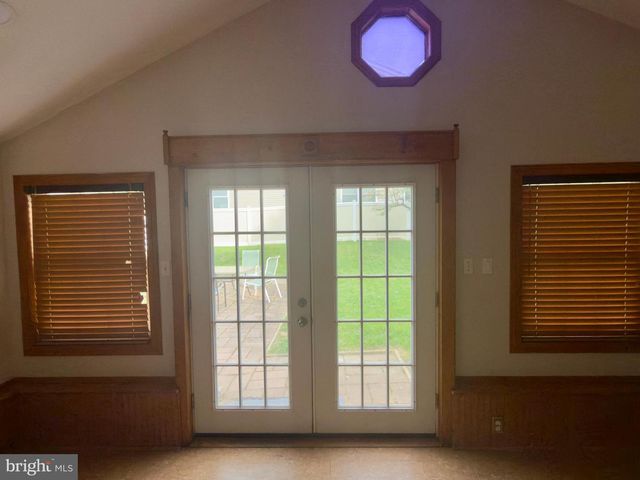 422 W 6TH AVE, Conshohocken, PA 19428