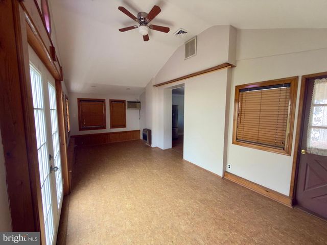 422 W 6TH AVE, Conshohocken, PA 19428