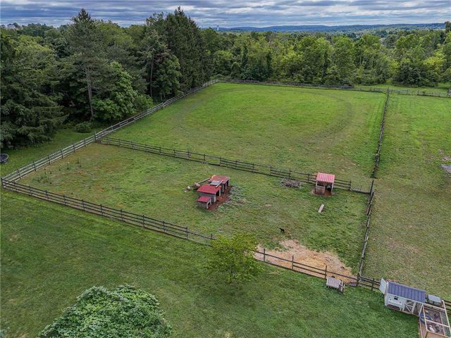 1385 County Line Road, Milford Twp, PA 18951