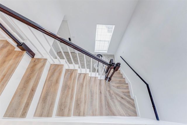 10720 Briar Forest Drive 32, Houston, TX 77042