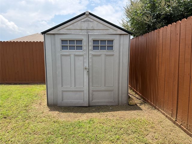 301 Meadow Lark Lane, Anna, TX 75409