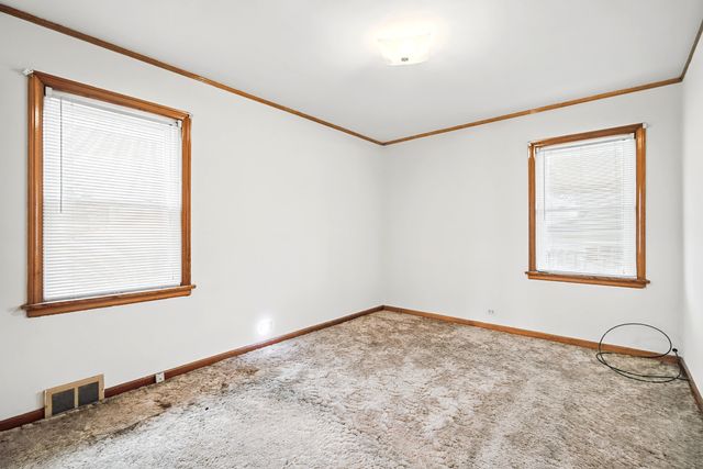 7433 N Oriole Avenue, Chicago, IL 60631