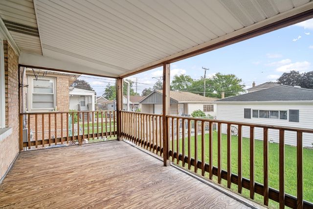 7433 N Oriole Avenue, Chicago, IL 60631