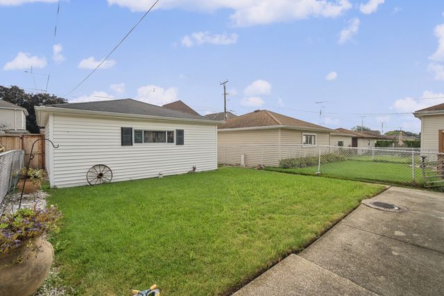 7433 N Oriole Avenue, Chicago, IL 60631