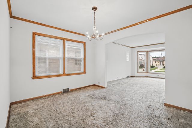 7433 N Oriole Avenue, Chicago, IL 60631