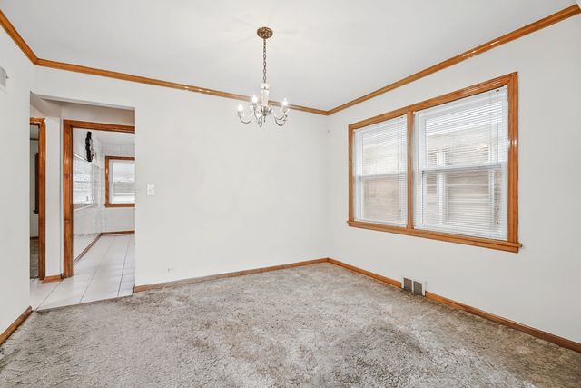 7433 N Oriole Avenue, Chicago, IL 60631