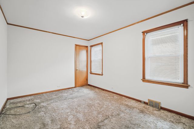 7433 N Oriole Avenue, Chicago, IL 60631