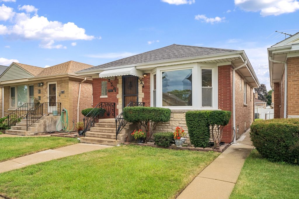 7433 N Oriole Avenue, Chicago, IL 60631