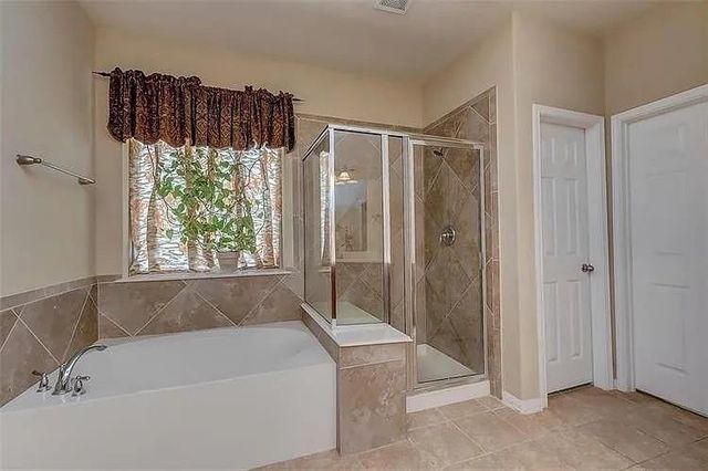 17819 Quiet Loch Lane, Houston, TX 77084
