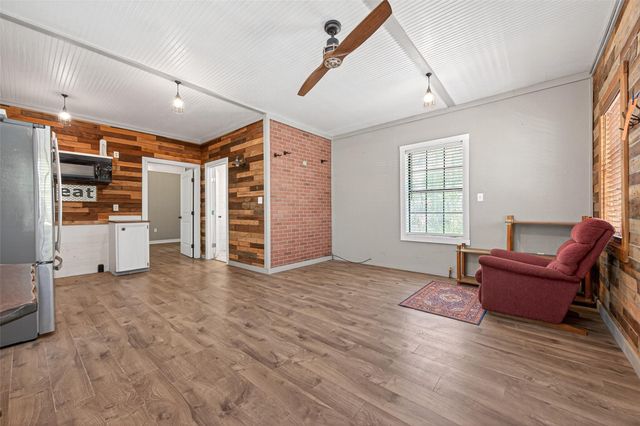 364 County Road 3892 W, Cleveland, TX 77328