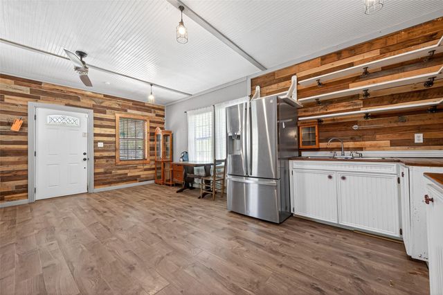 364 County Road 3892 W, Cleveland, TX 77328