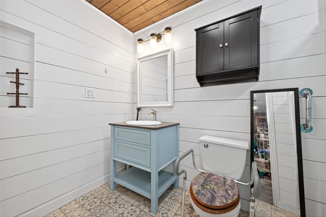 364 County Road 3892 W, Cleveland, TX 77328