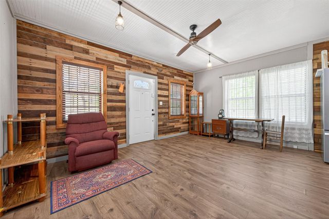 364 County Road 3892 W, Cleveland, TX 77328