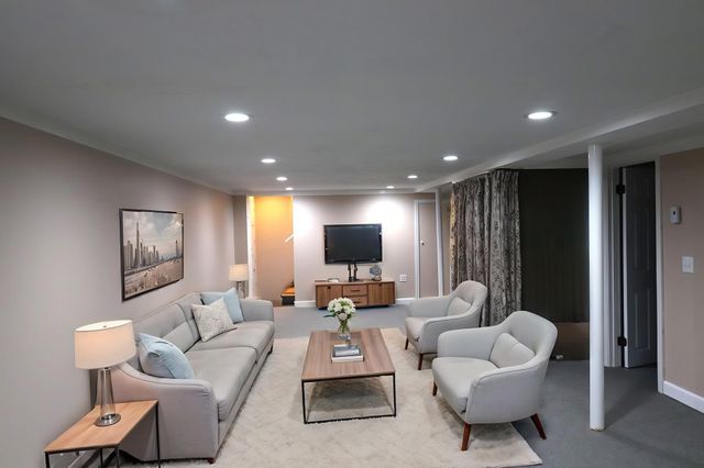 146 Walnut St, Shrewsbury, MA 01545