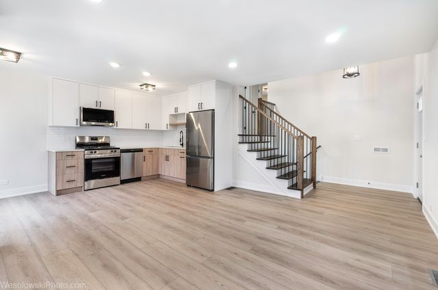 1101 Williamsburg Road, Country Club Hills, IL 60478