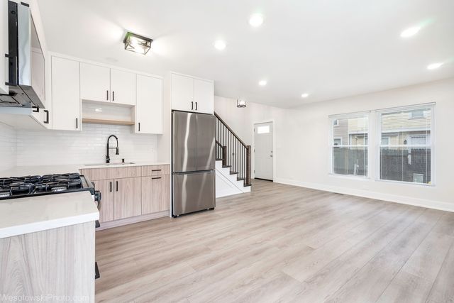 1101 Williamsburg Road, Country Club Hills, IL 60478