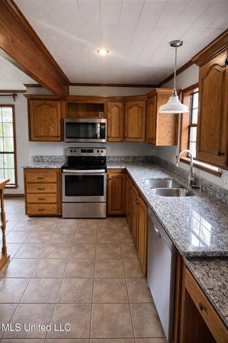 2617 Tampica Road, Gautier, MS 39553