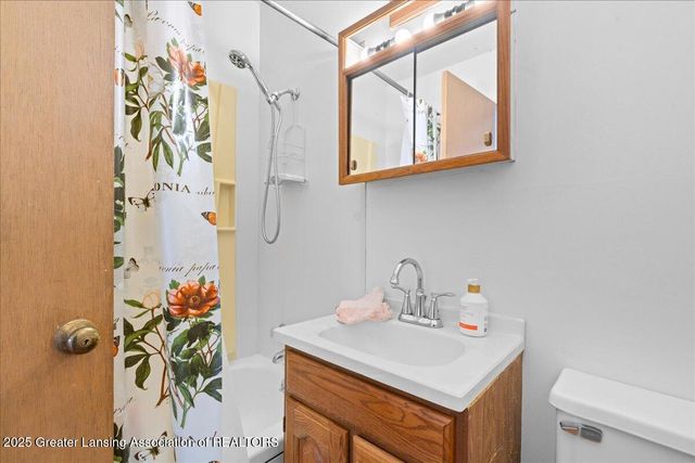 1301 S Briarfield Drive, Lansing, MI 48910