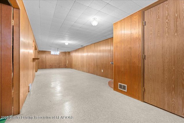 1301 S Briarfield Drive, Lansing, MI 48910