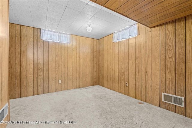 1301 S Briarfield Drive, Lansing, MI 48910