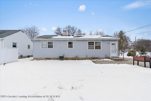 1301 S Briarfield Drive, Lansing, MI 48910