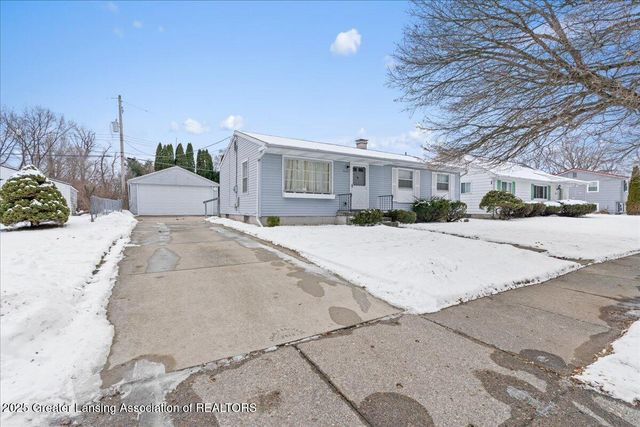 1301 S Briarfield Drive, Lansing, MI 48910