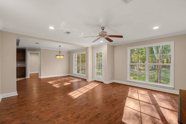 34 Clear Springs Ct., Hattiesburg, MS 39402