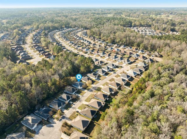 34 Clear Springs Ct., Hattiesburg, MS 39402