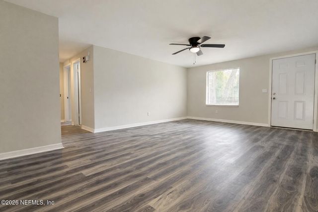 7563 JOHN F KENNEDY Drive W, Jacksonville, FL 32219