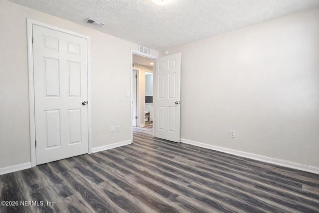 7563 JOHN F KENNEDY Drive W, Jacksonville, FL 32219