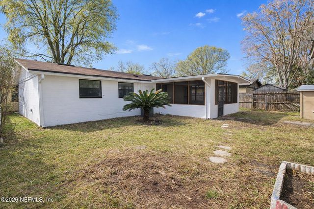 7563 JOHN F KENNEDY Drive W, Jacksonville, FL 32219