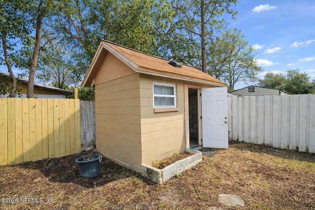 7563 JOHN F KENNEDY Drive W, Jacksonville, FL 32219