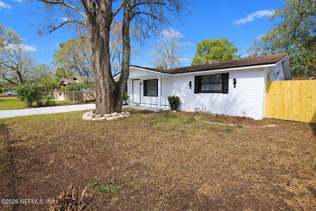 7563 JOHN F KENNEDY Drive W, Jacksonville, FL 32219