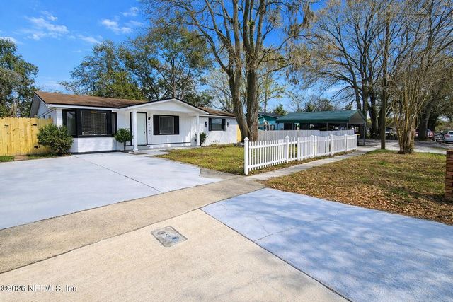 7563 JOHN F KENNEDY Drive W, Jacksonville, FL 32219