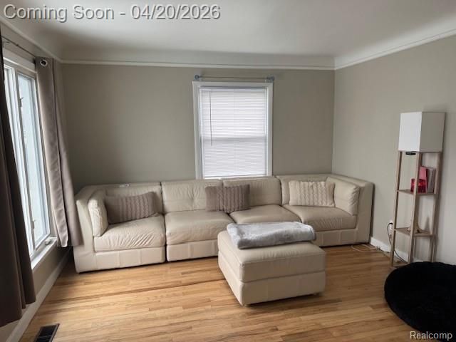 285 W Maple Road, Clawson, MI 48017
