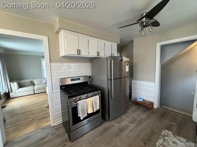285 W Maple Road, Clawson, MI 48017