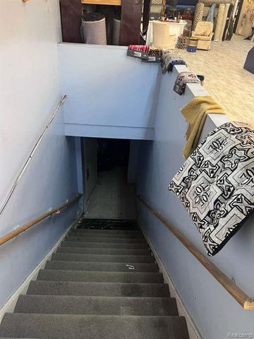 13318 Michigan Avenue, Dearborn, MI 48126