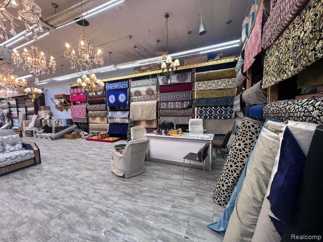 13318 Michigan Avenue, Dearborn, MI 48126