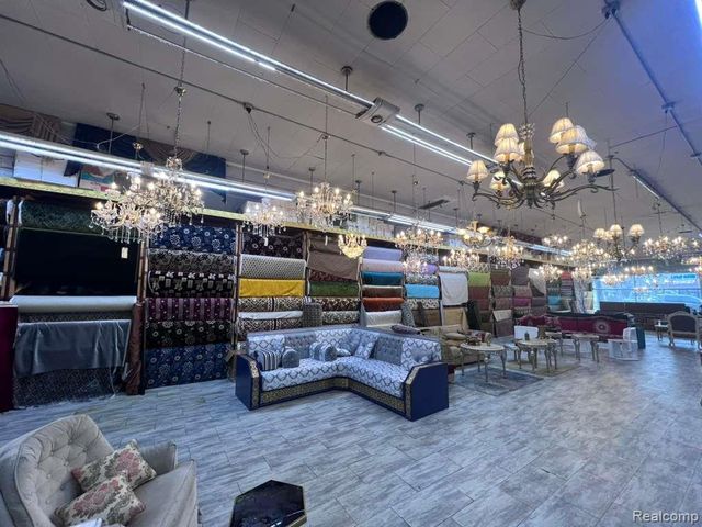 13318 Michigan Avenue, Dearborn, MI 48126