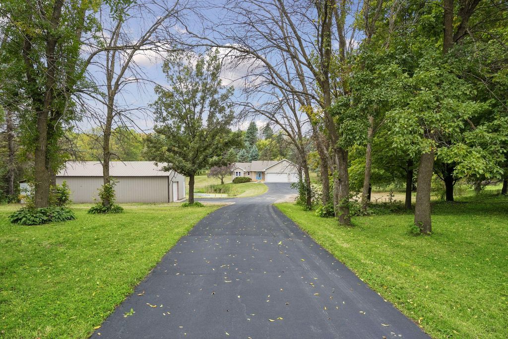 2485 Hamlin Avenue SE, Buffalo, MN 55313 — photo 2