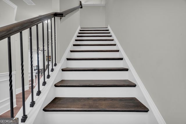 6445 Crosscreek Lane, Flowery Branch, GA 30542