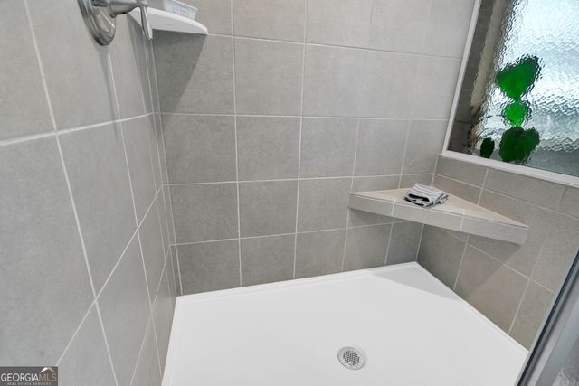 6445 Crosscreek Lane, Flowery Branch, GA 30542