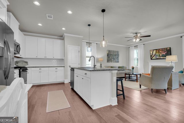 6445 Crosscreek Lane, Flowery Branch, GA 30542