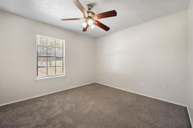708 Woodland Court, Kennedale, TX 76060