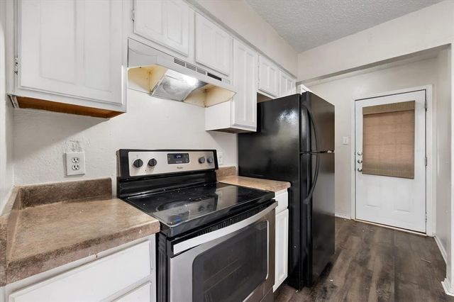 708 Woodland Court, Kennedale, TX 76060