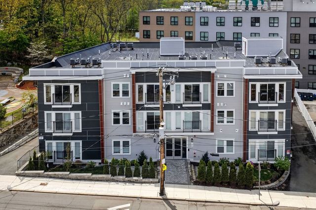 21 Glen Rd 10, Boston, MA 02130