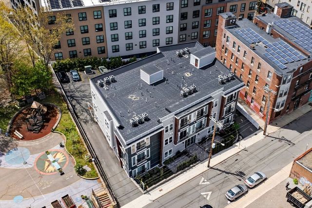 21 Glen Rd 10, Boston, MA 02130