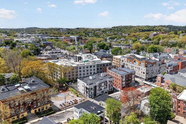 21 Glen Rd 10, Boston, MA 02130