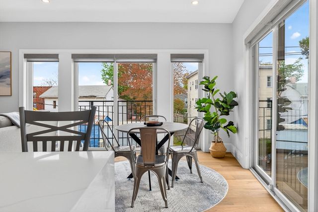 21 Glen Rd 10, Boston, MA 02130